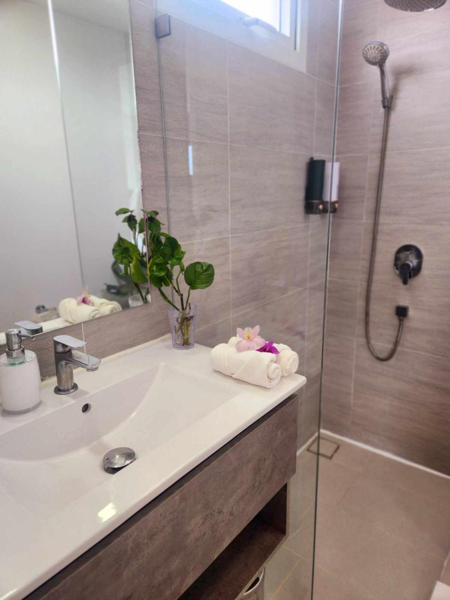 ทีพักติดหาดแหลม​แม่พิมพ์​Mantra Condo​ Rayong​ Ban Ang Екстериор снимка